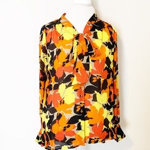Vince Camuto floral patterned tie neck blouse M